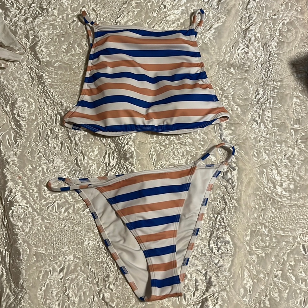 Tri color 2 piece swimsuit